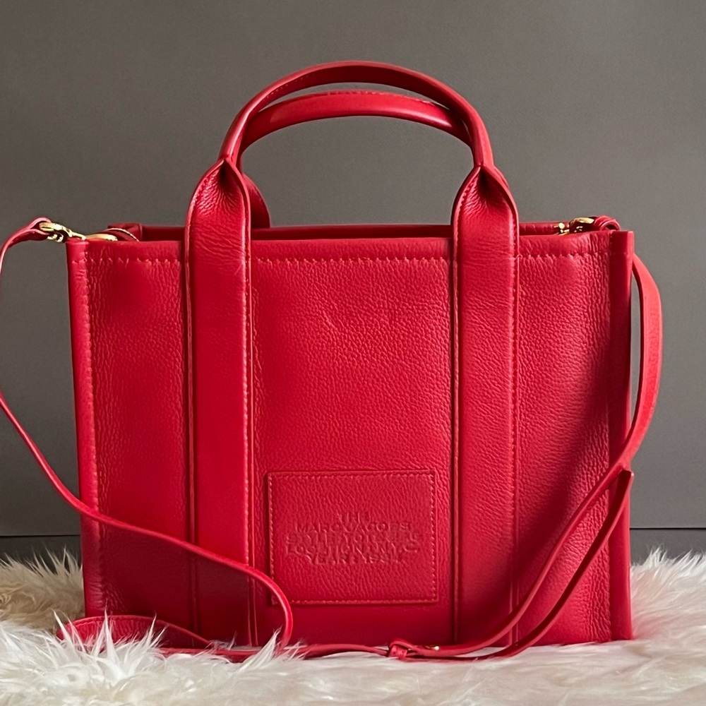Marc Jacobs The Leather Medium Tote Bag - Picture 7 of 16